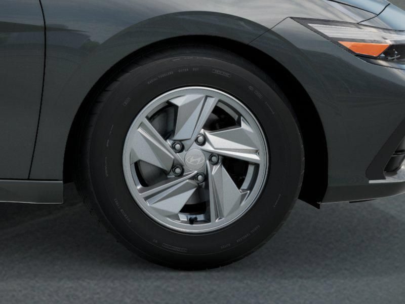 New 2026 Hyundai Elantra SE FWD image 8