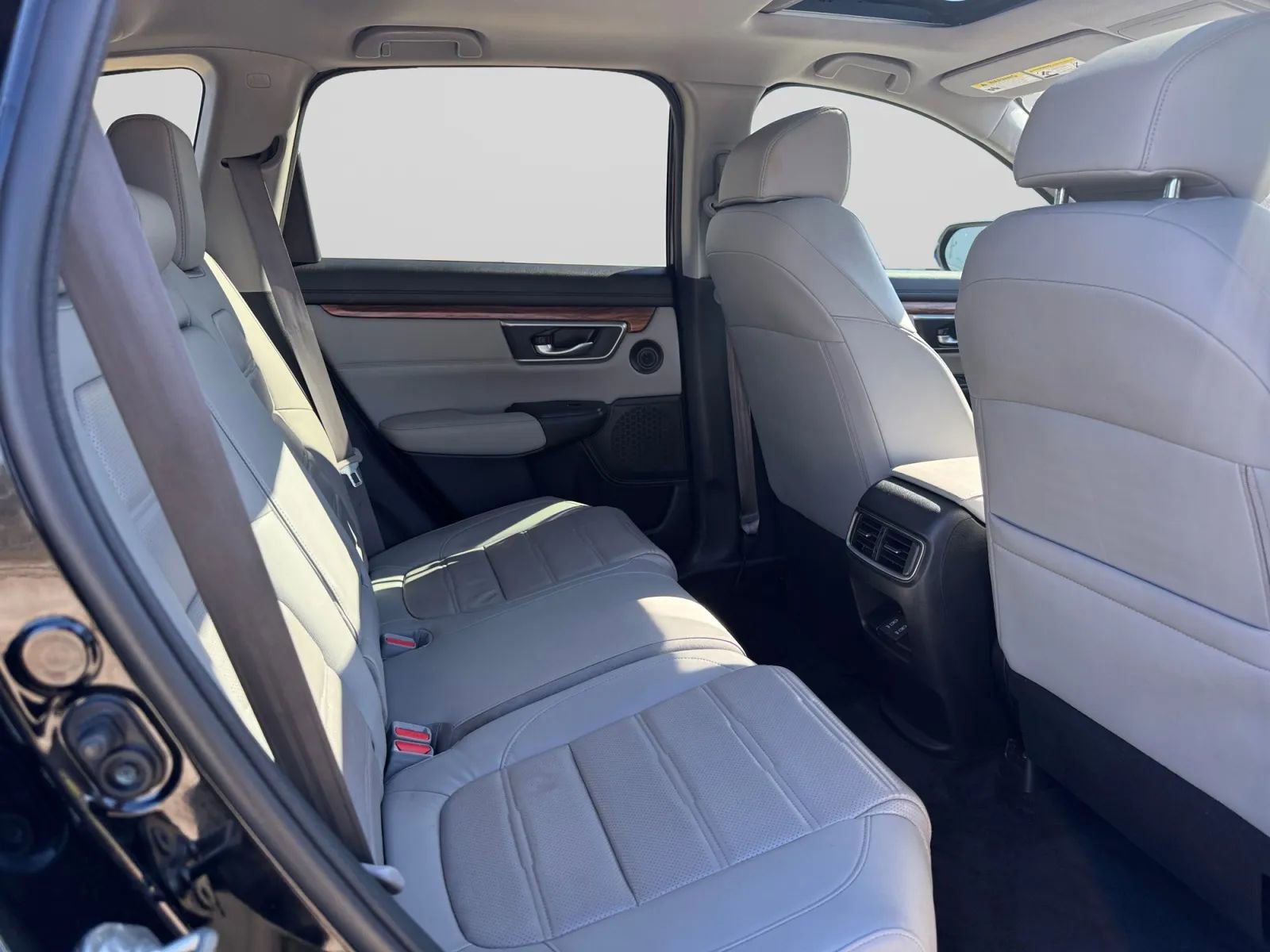 Used 2020 Honda CR-V Touring image 32