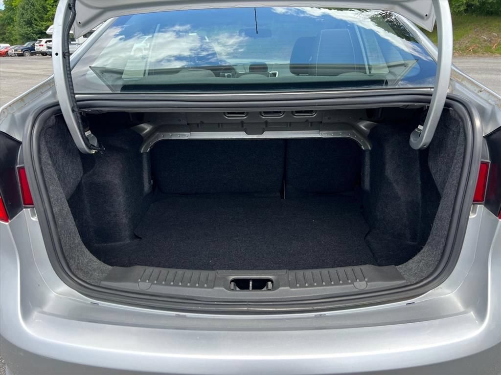 Used 2013 Ford Fiesta SE FWD image 13