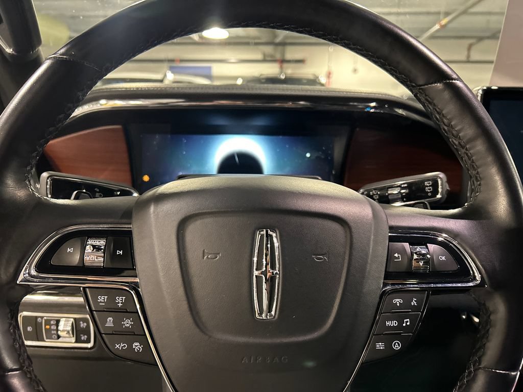 Used 2023 Lincoln Navigator Reserve AWD/4WD image 11