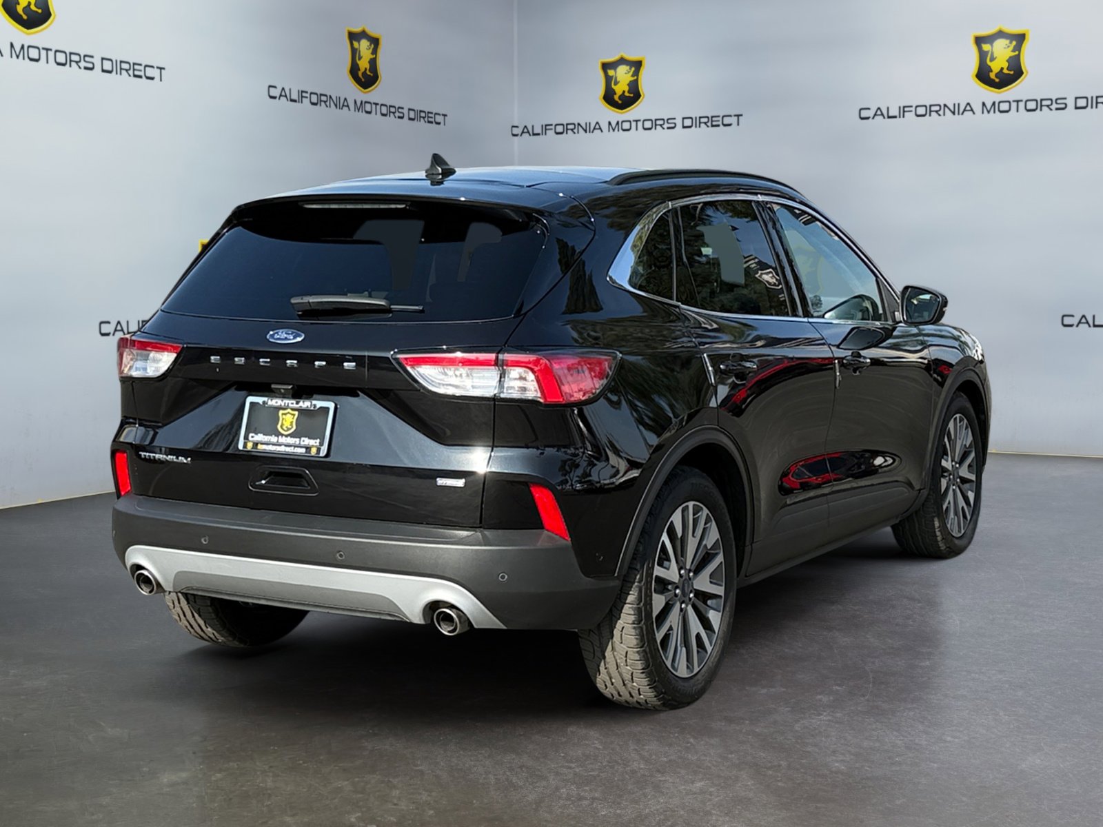 Used 2020 Ford Escape Titanium image 5