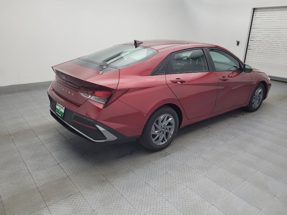 Used 2024 Hyundai Elantra SEL FWD image 10