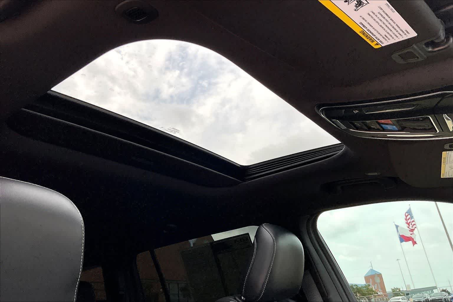 Used 2025 Jeep Grand Cherokee L Altitude RWD image 28