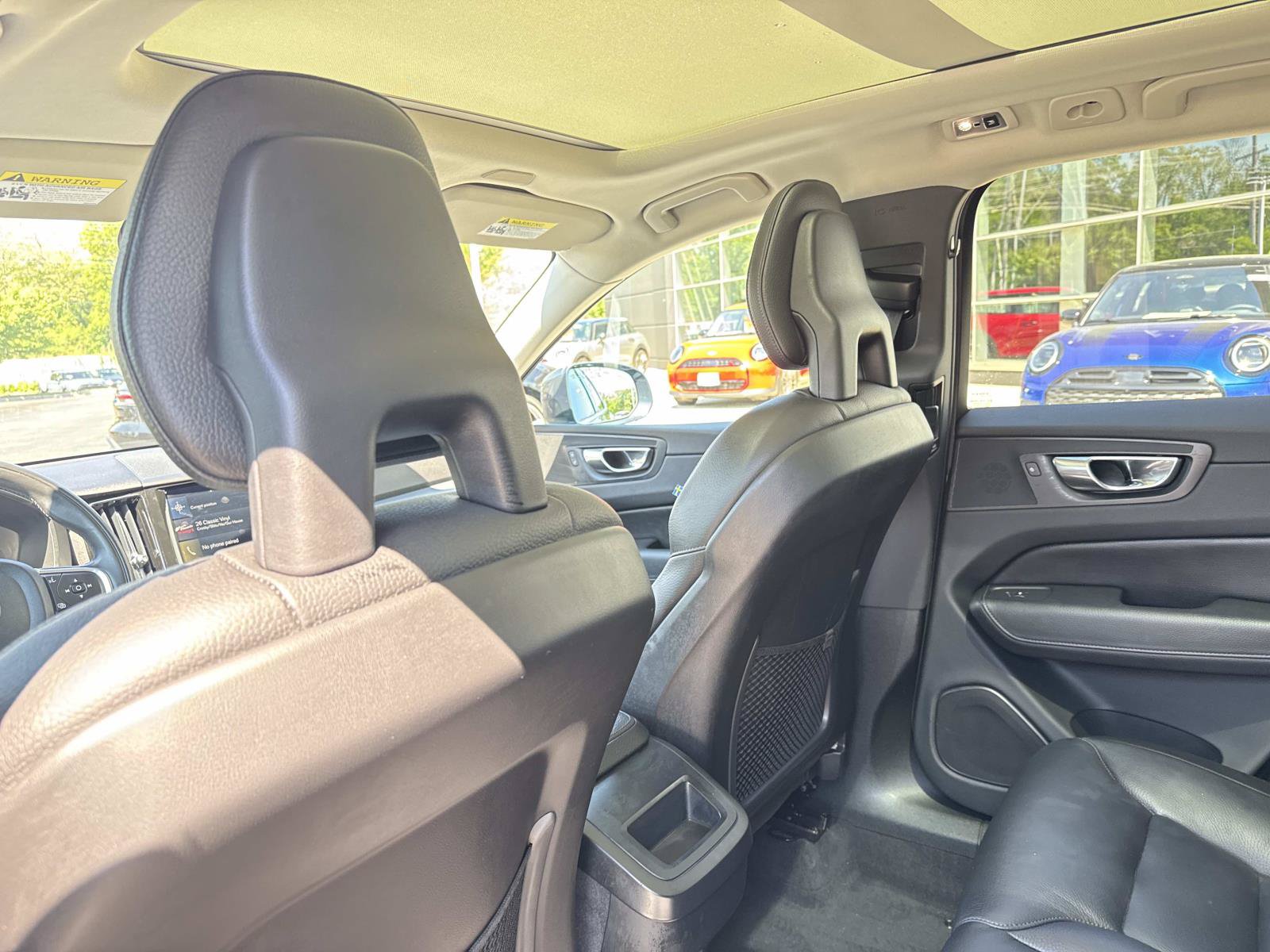 Used 2018 Volvo XC60 T6 Momentum w/ Convenience Package AWD/4WD image 16