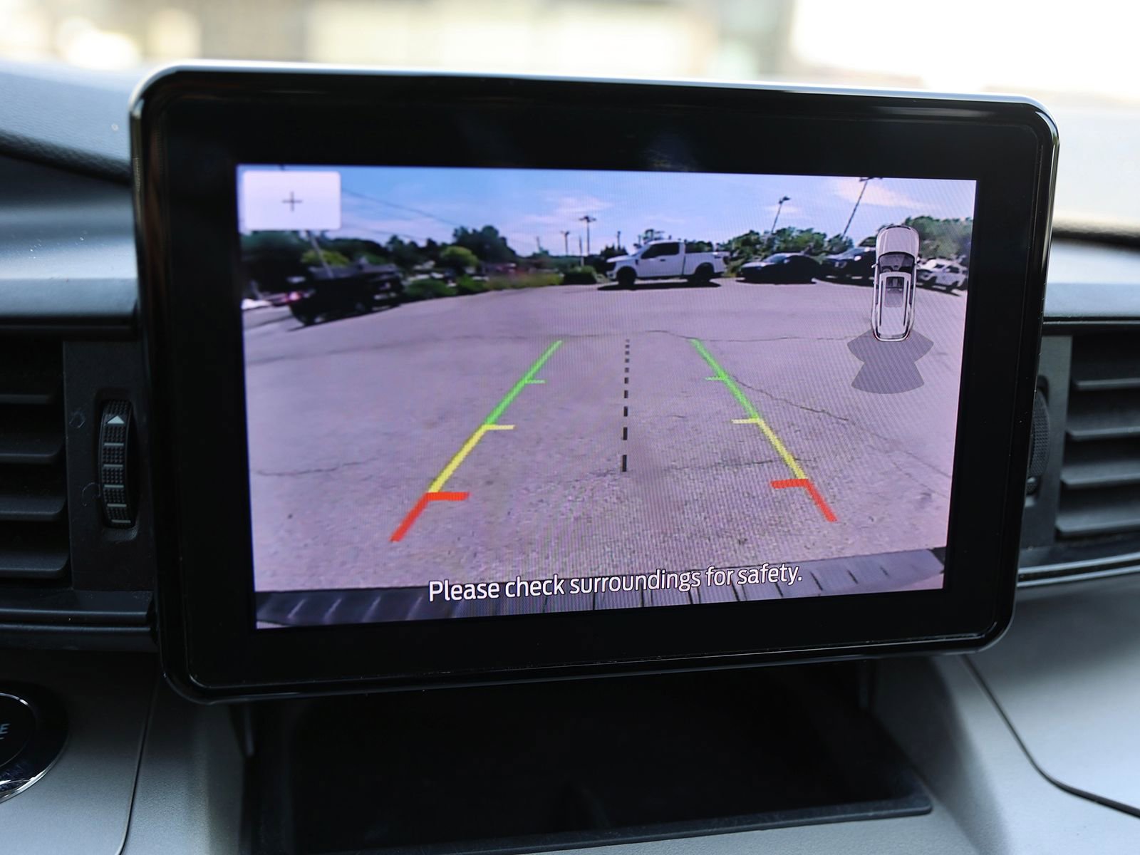 Used 2023 Ford Explorer XLT w/ Class IV Trailer Tow Package AWD/4WD image 29