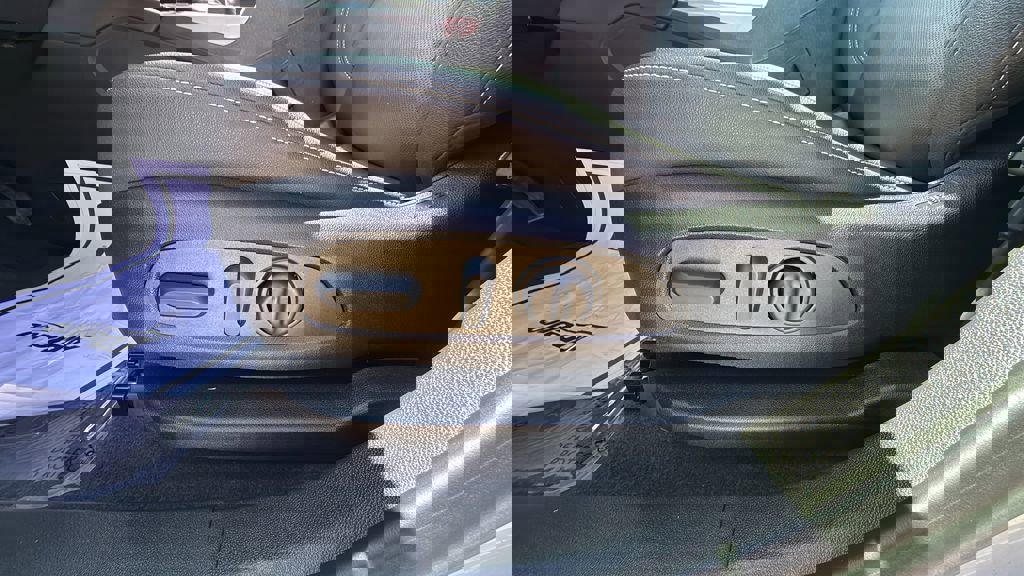 Used 2023 Chevrolet Blazer LT image 31