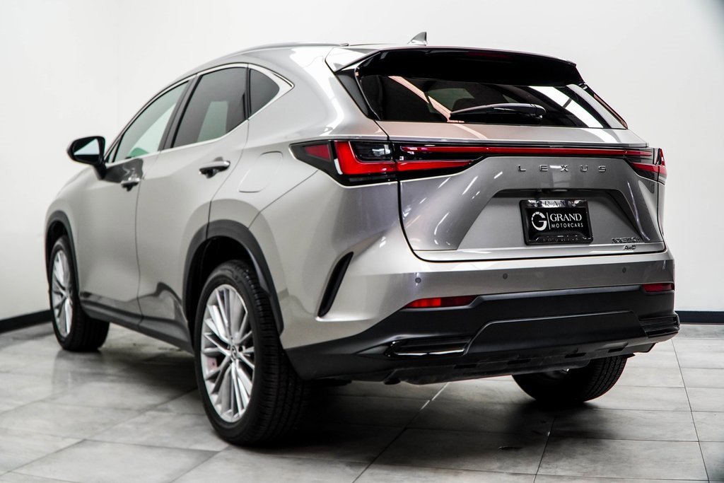 Used 2024 Lexus NX 300h AWD w/ Luxury Package image 11