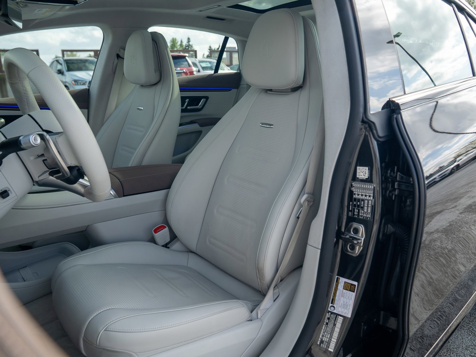 Used 2025 Mercedes-Benz EQS AMG 4MATIC image 18