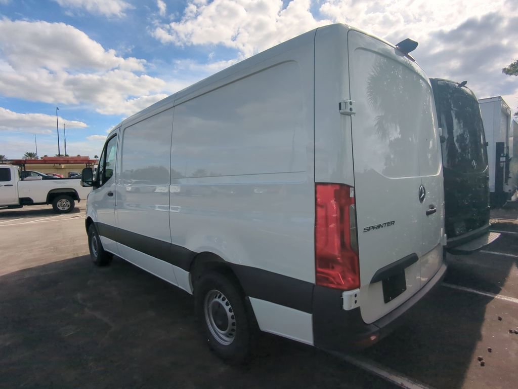 Used 2025 Mercedes-Benz Sprinter 2500 image 16