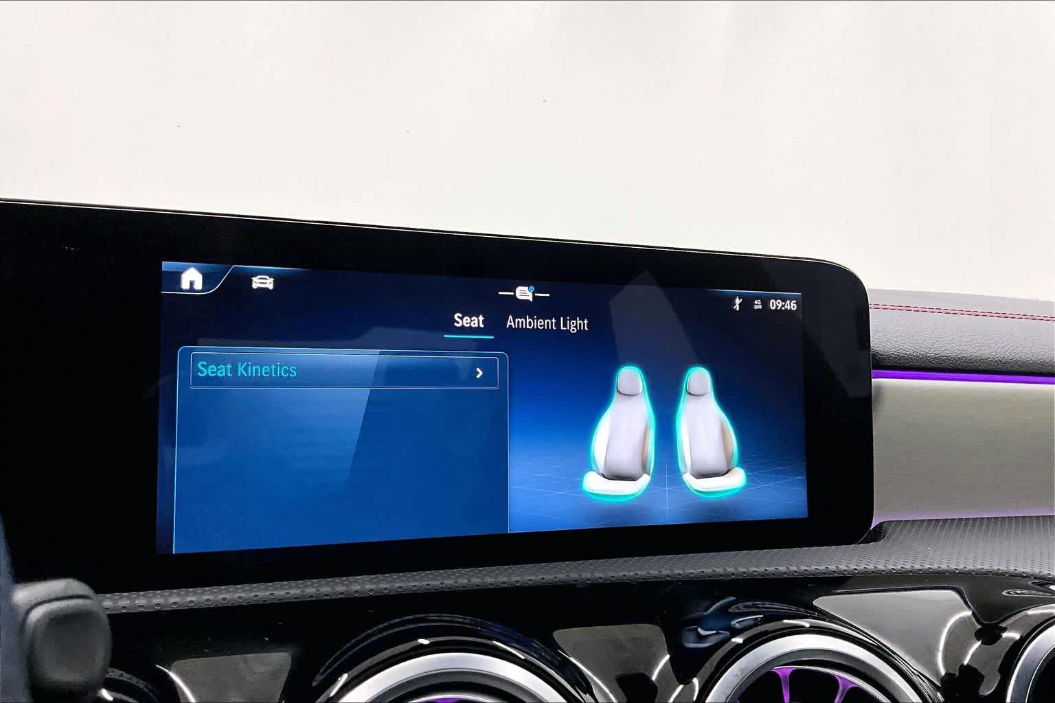 Used 2025 Mercedes-Benz CLA 250 image 33