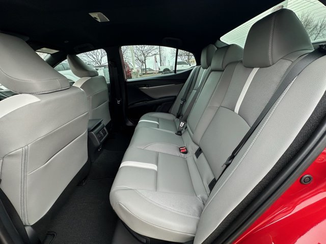 Used 2026 Toyota Camry SE w/ Convenience Package FWD image 24