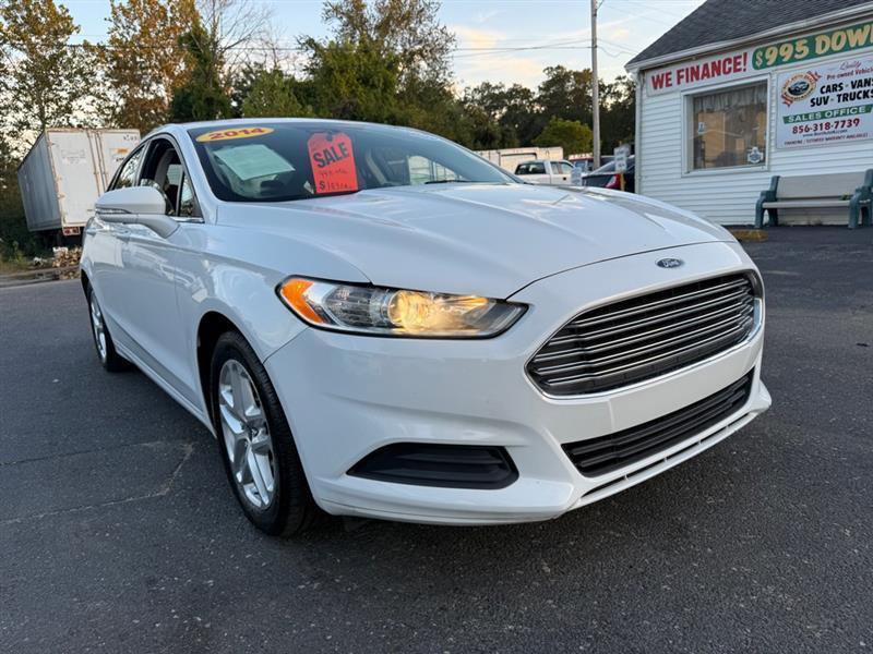Used 2014 Ford Fusion SE image 4
