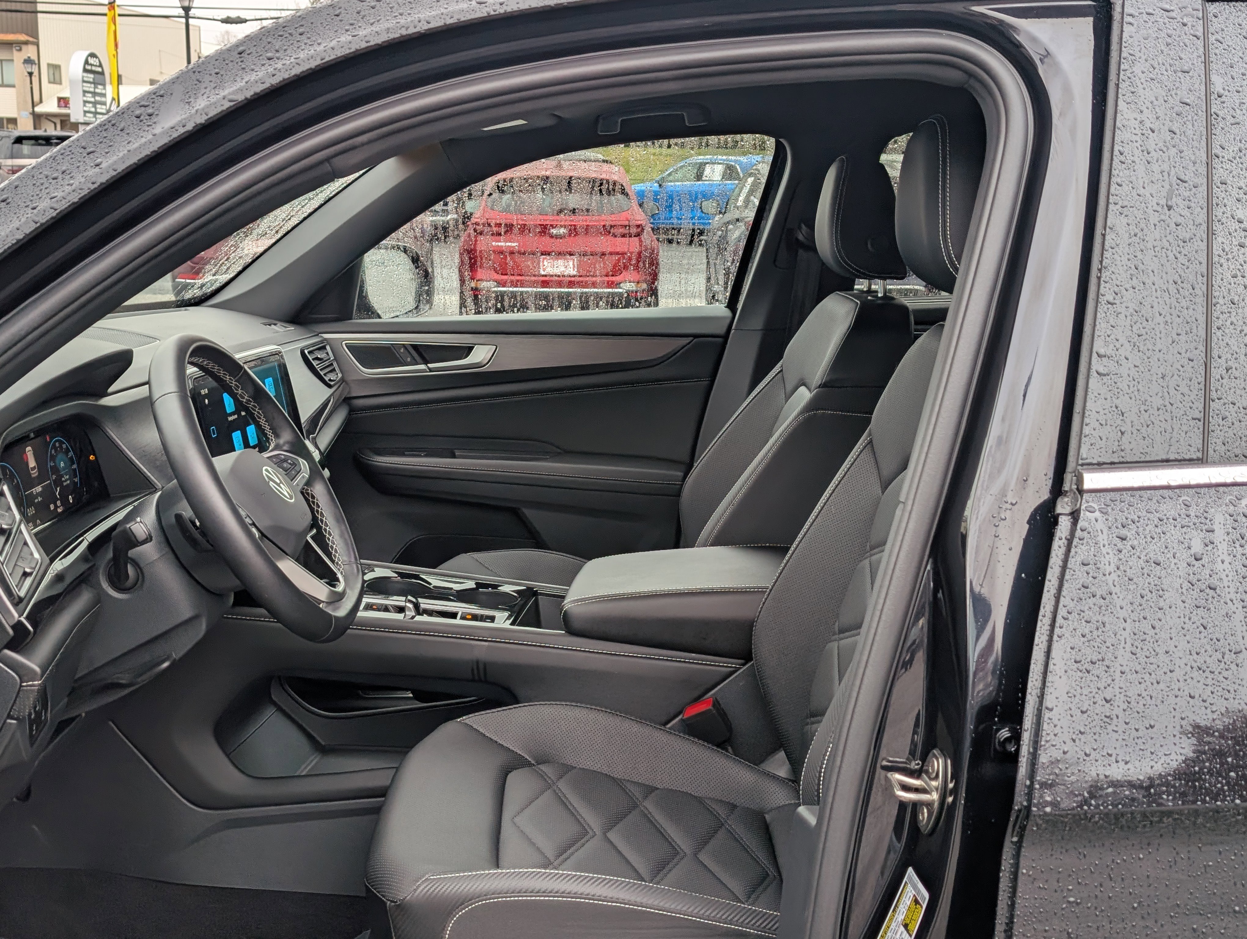 Used 2025 Volkswagen Atlas Cross Sport SE image 16