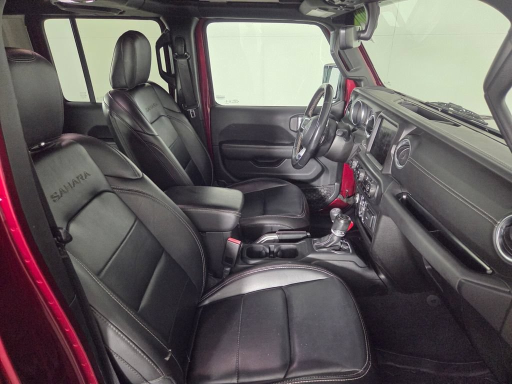 Used 2021 Jeep Wrangler Unlimited Sahara AWD/4WD image 31