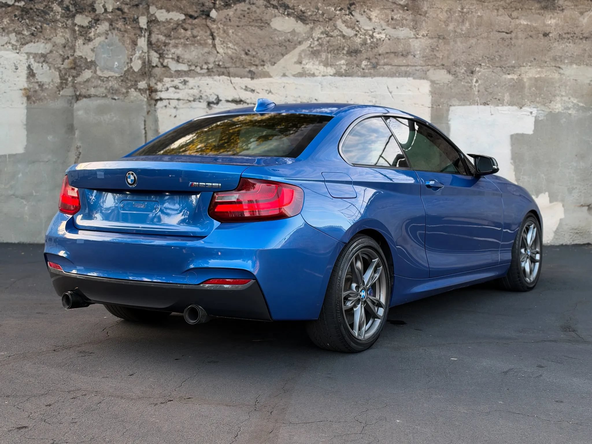 Used 2016 BMW M235i Coupe RWD image 5
