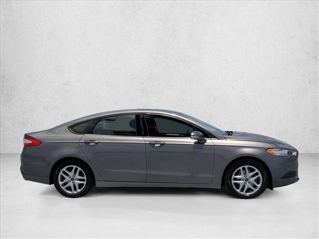 Used 2013 Ford Fusion SE FWD image 4