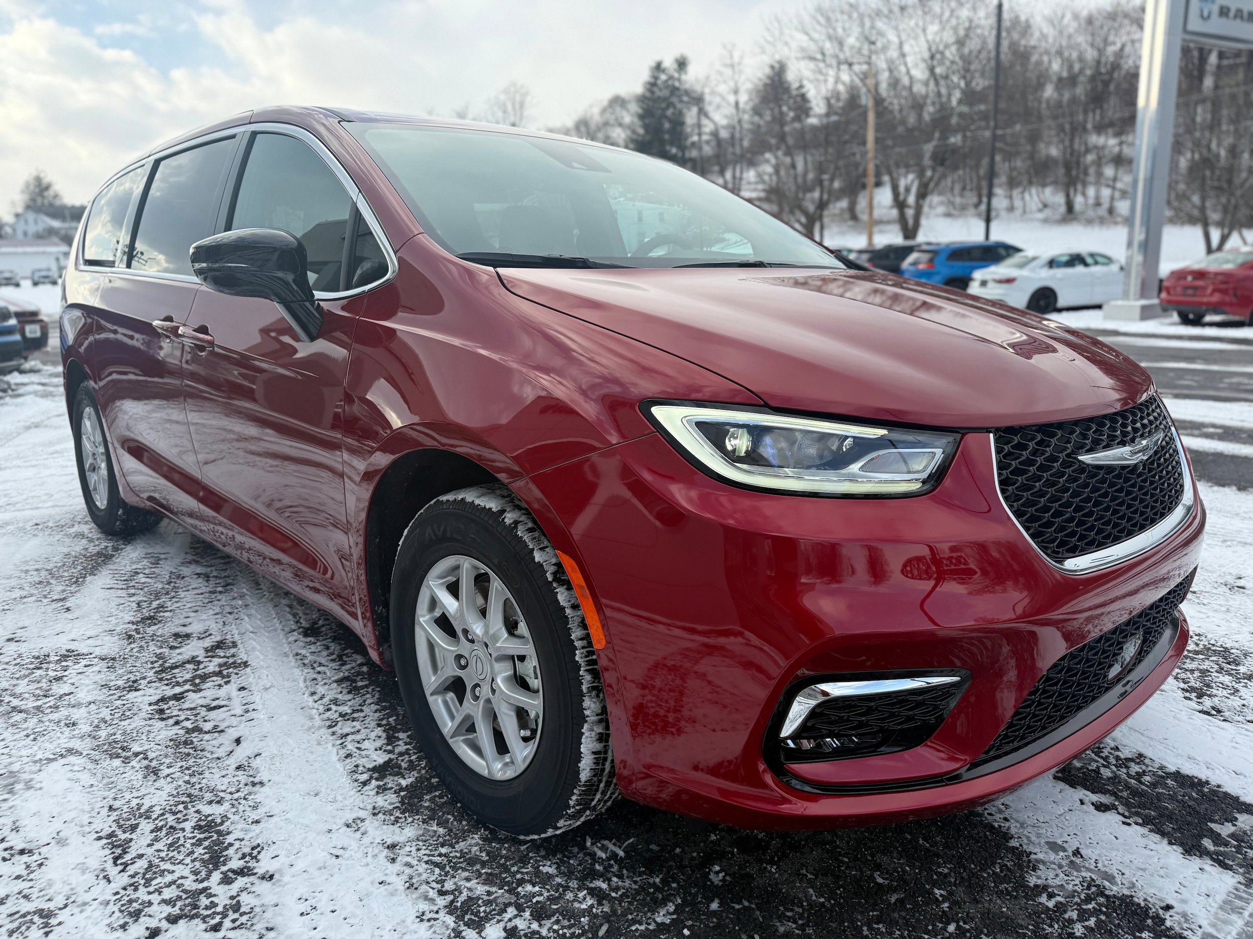 New 2026 Chrysler Pacifica Select FWD image 6
