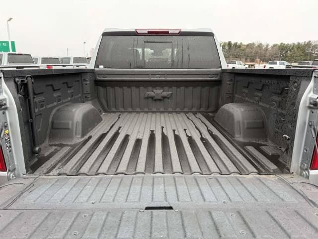 Used 2025 Chevrolet Silverado 1500 LT Trail Boss w/ Convenience Package II AWD/4WD image 11