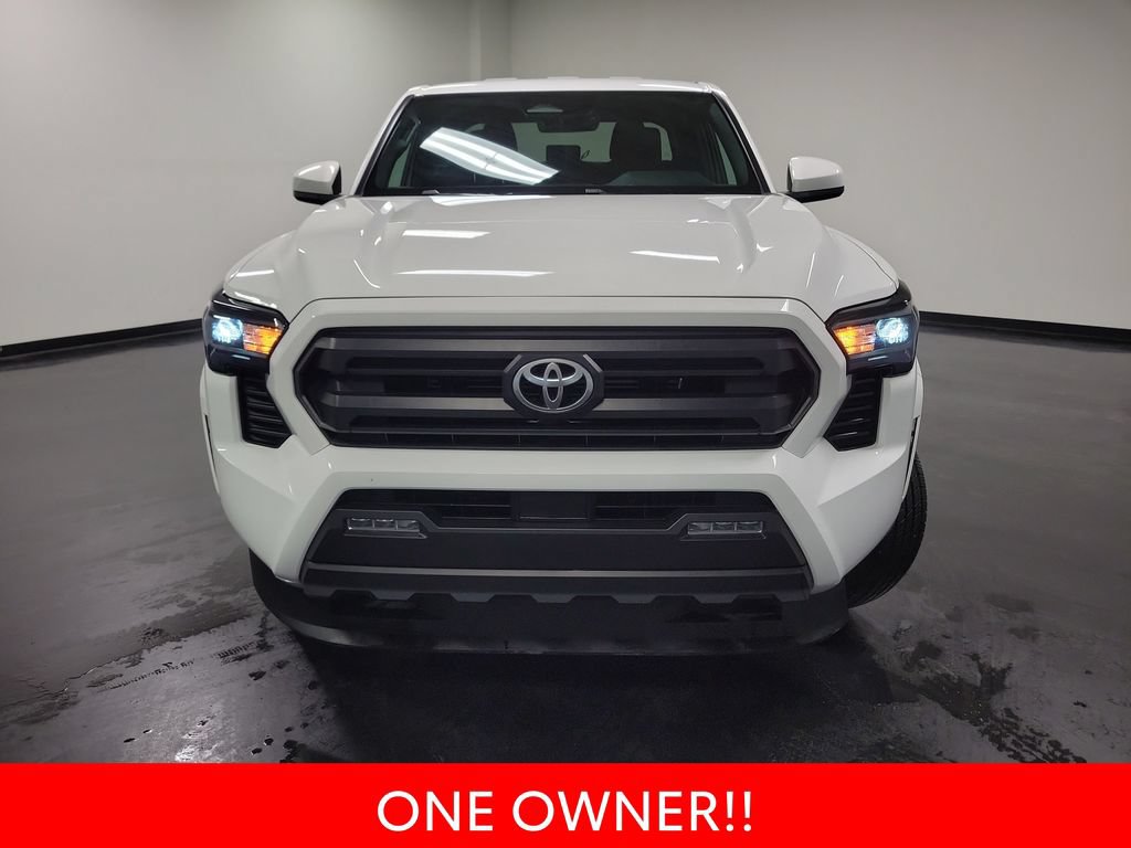 Used 2025 Toyota Tacoma SR5 AWD/4WD image 3