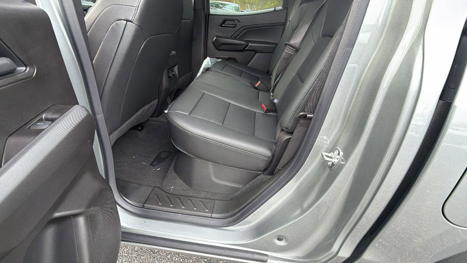 Used 2026 Chevrolet Colorado Trail Boss AWD/4WD image 16
