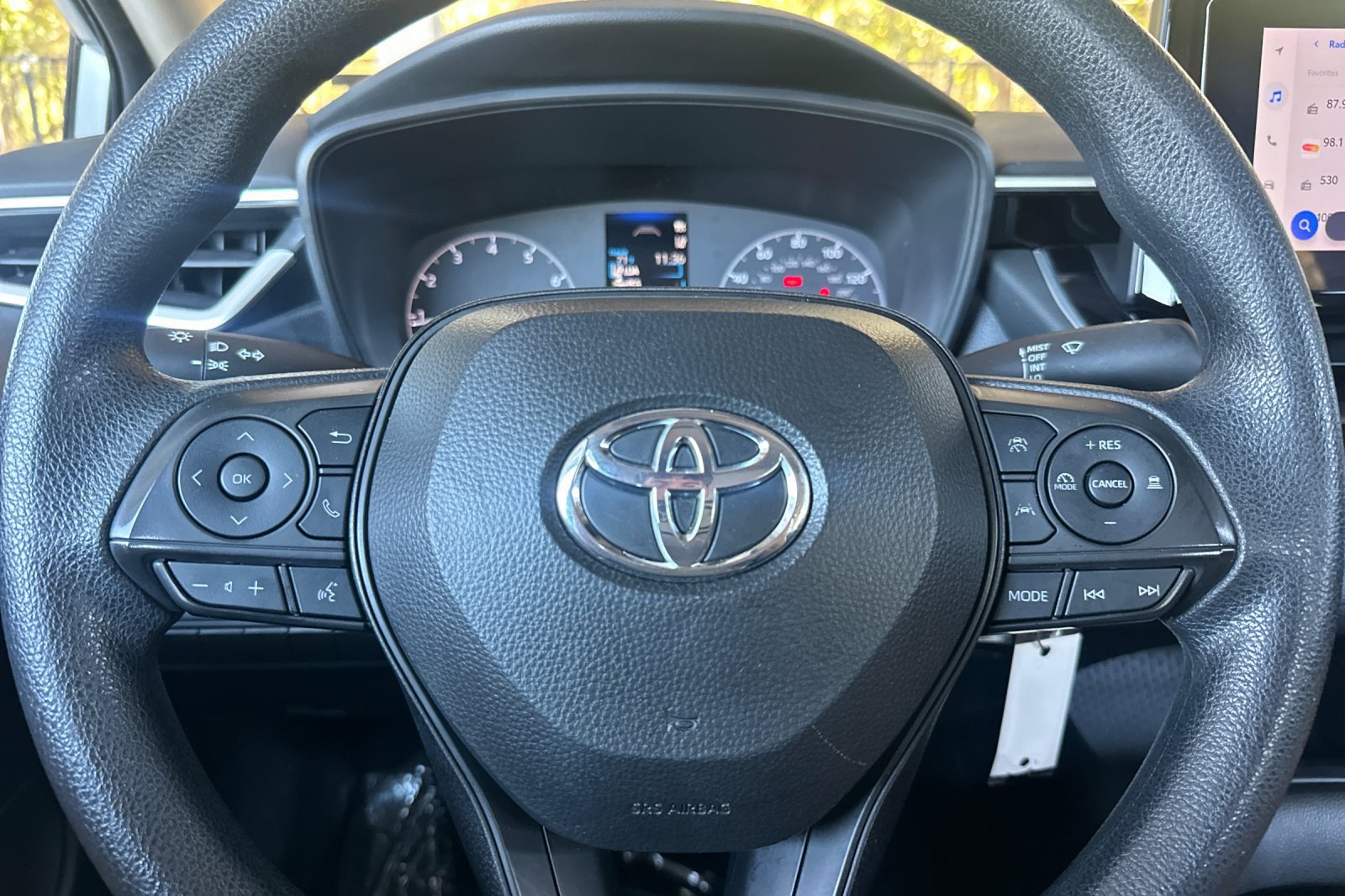 Certified 2024 Toyota Corolla LE FWD image 25