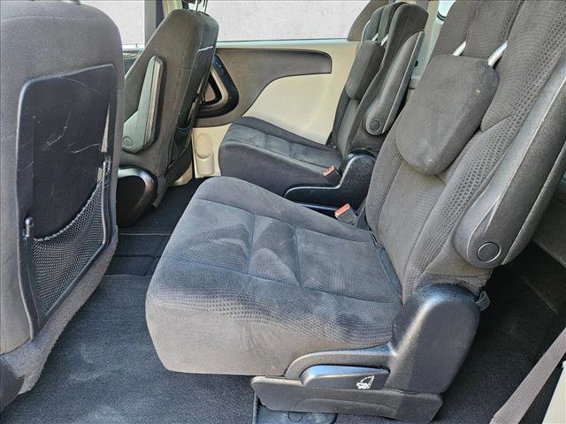 Used 2016 Dodge Grand Caravan SXT image 16