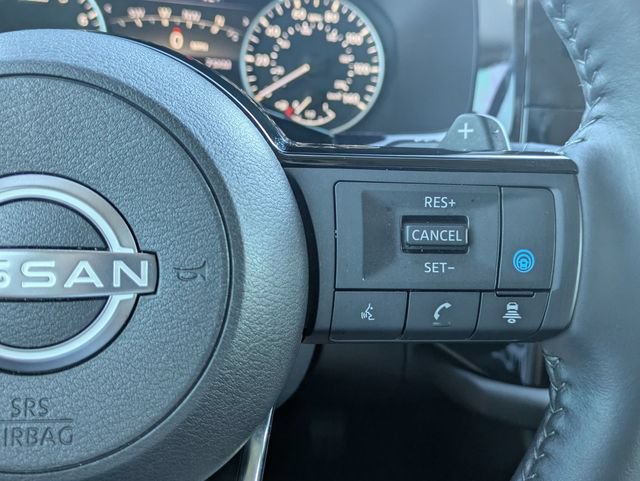 Used 2024 Nissan Pathfinder SL AWD/4WD image 18