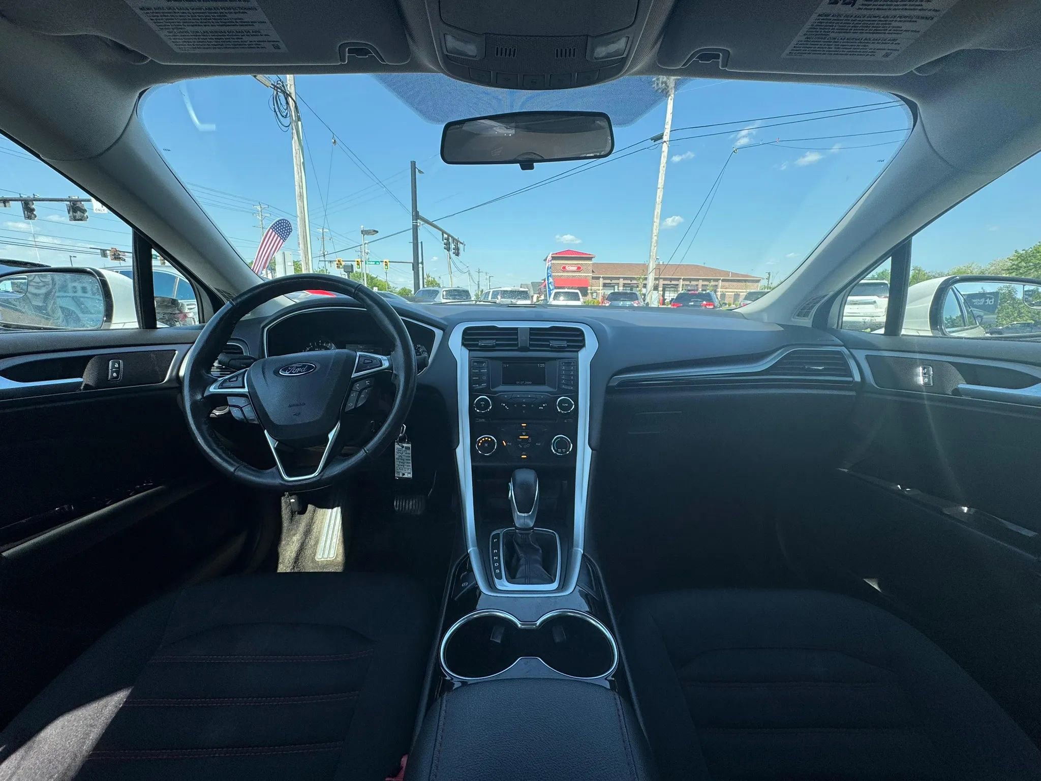 Used 2014 Ford Fusion SE w/ Equipment Group 201A FWD image 18