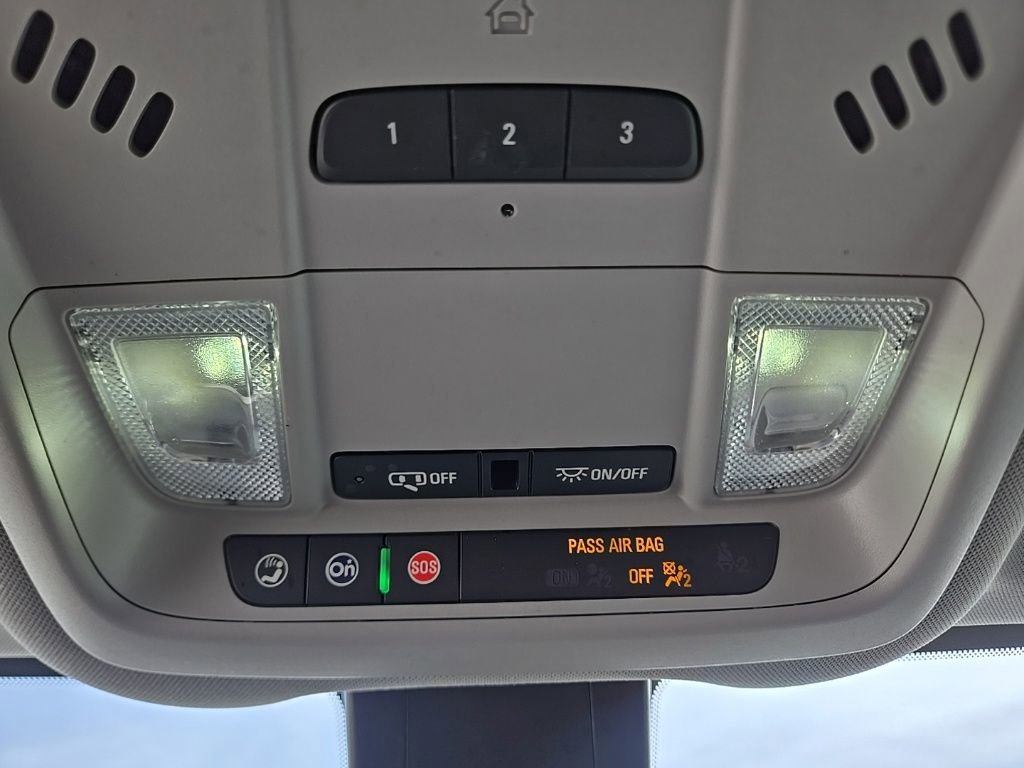 Used 2024 Chevrolet Equinox Premier image 36