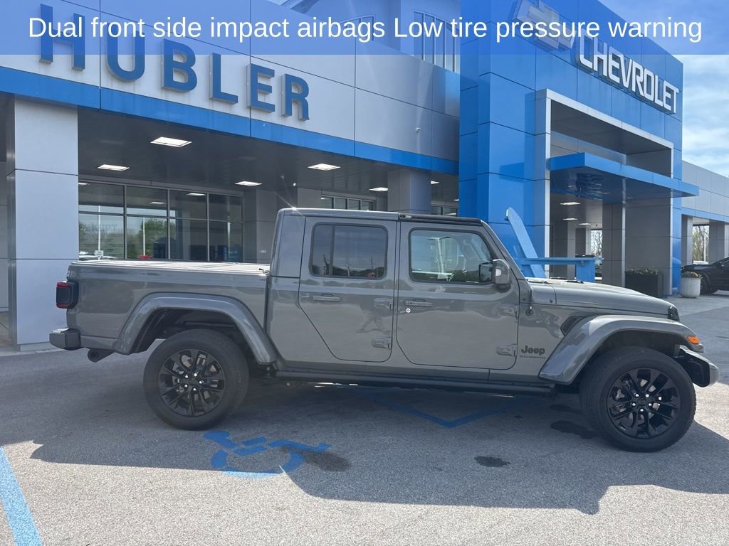 Used 2023 Jeep Gladiator Overland image 12