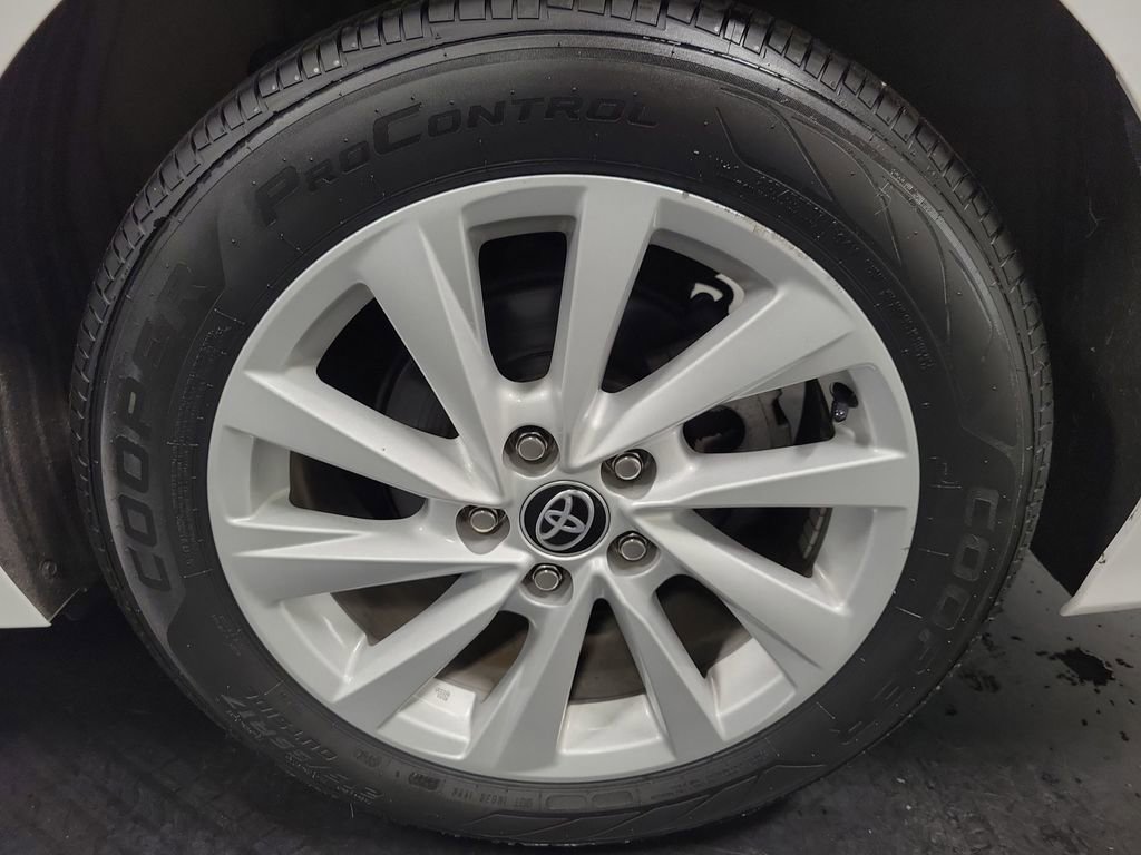 Used 2022 Toyota Camry LE FWD image 10