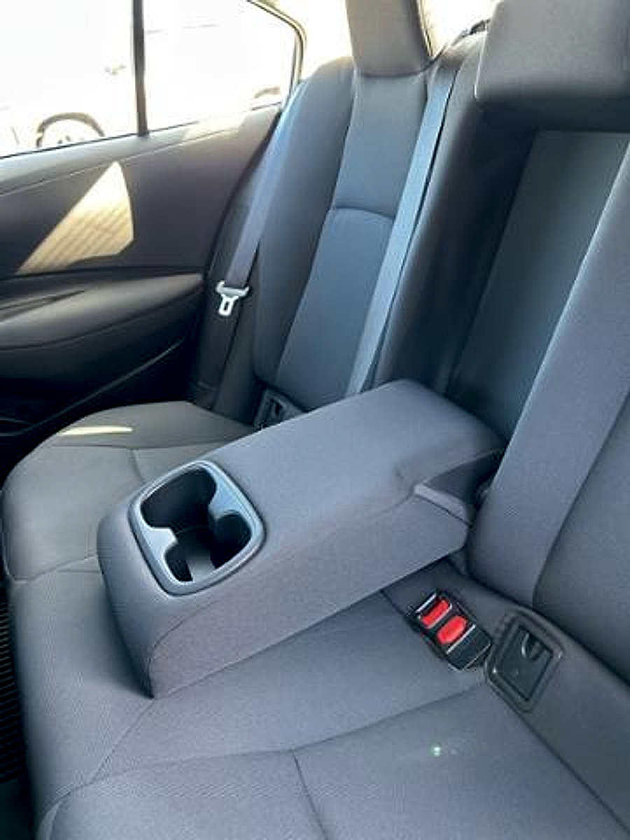 Used 2022 Toyota Corolla LE image 21