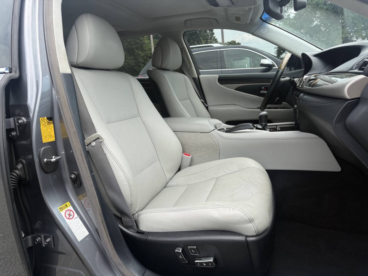 Used 2014 Lexus LS 460 L RWD image 14