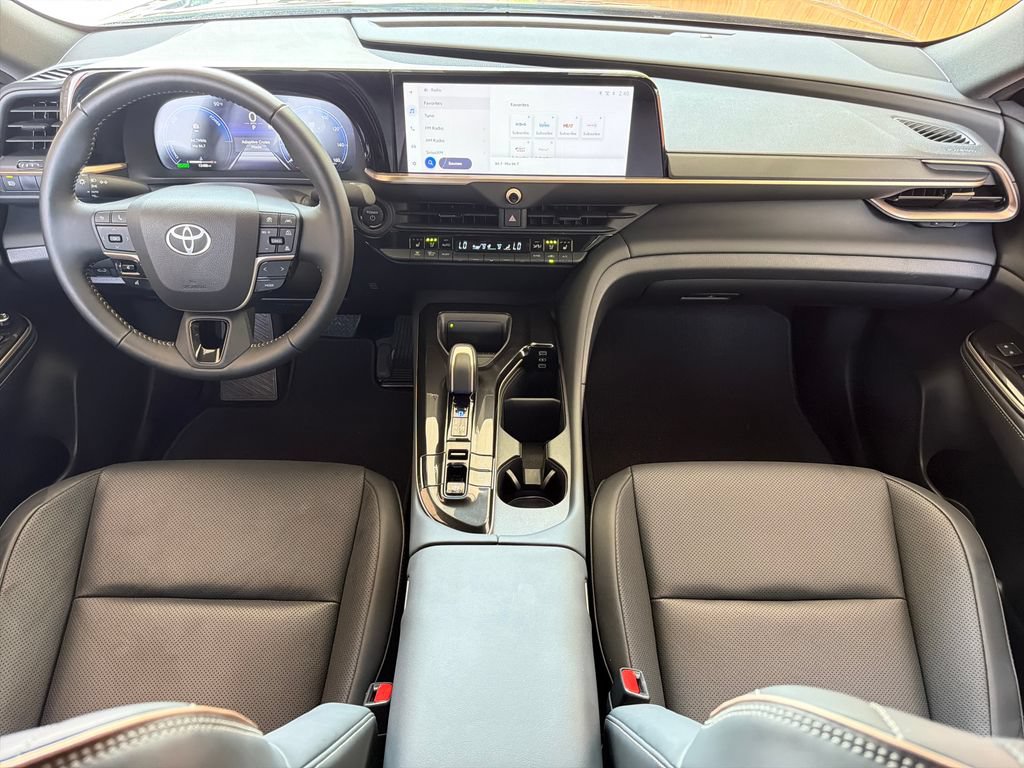 Used 2025 Toyota Crown AWD/4WD image 22