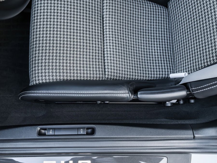 Used 2016 Porsche 911 R image 26