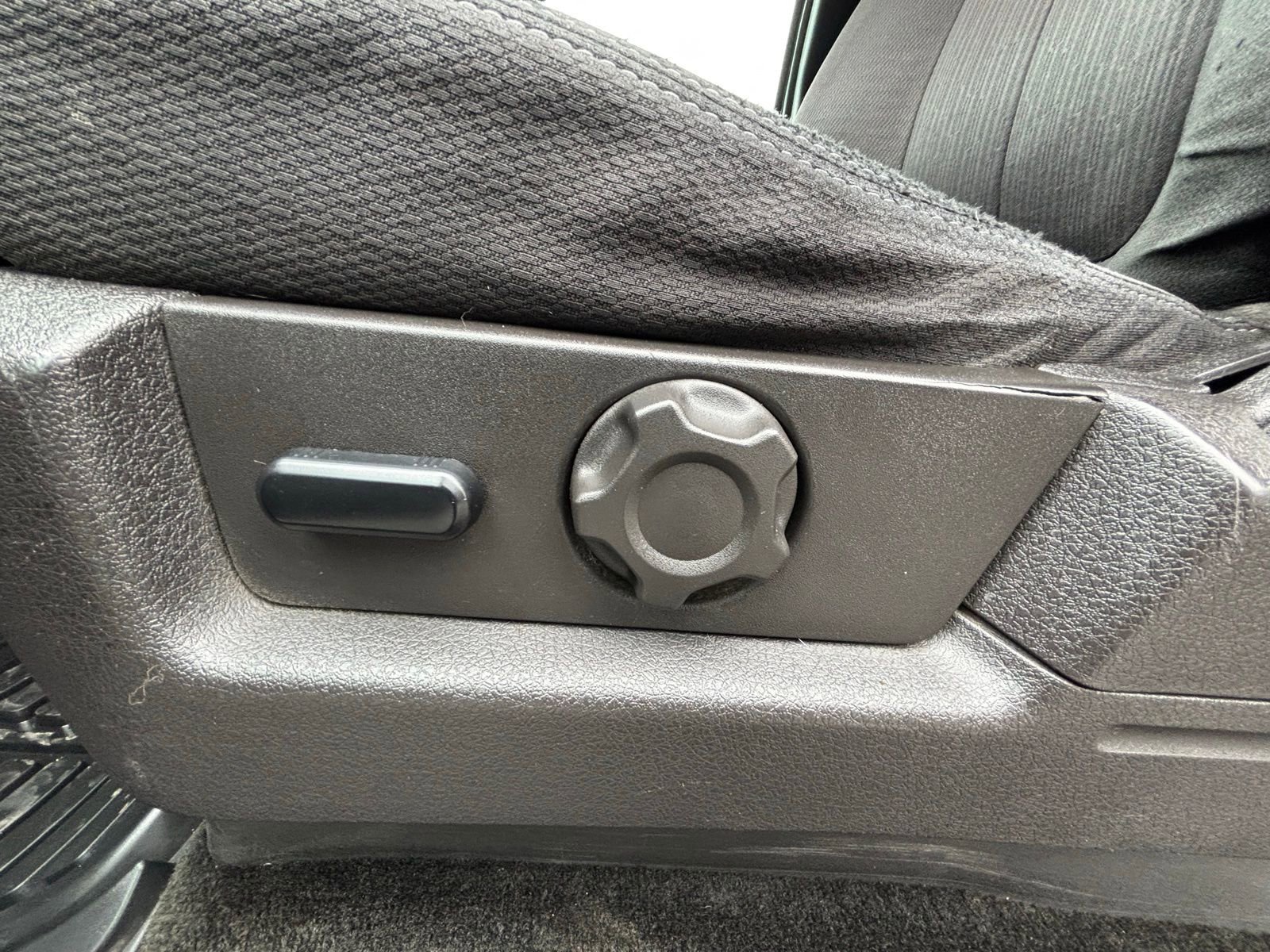 Used 2011 Ford F150 FX4 AWD/4WD image 13