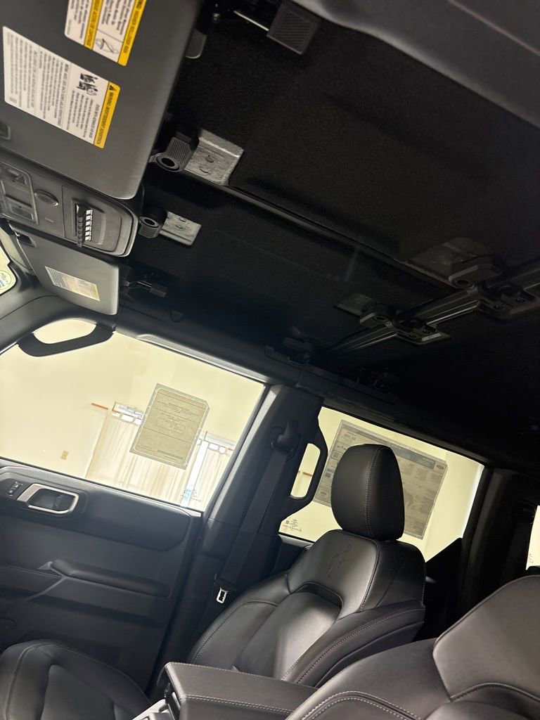 New 2026 Ford Bronco Badlands AWD/4WD image 16