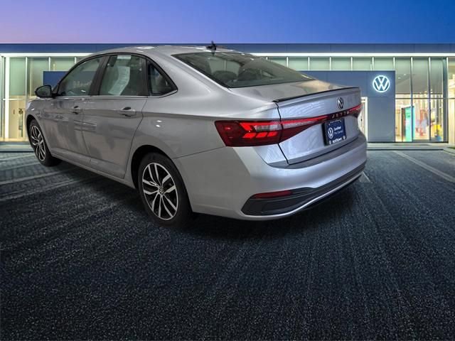 Certified 2025 Volkswagen Jetta SE FWD image 6