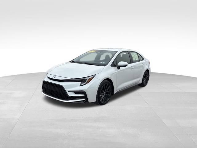 Used 2024 Toyota Corolla SE image 1