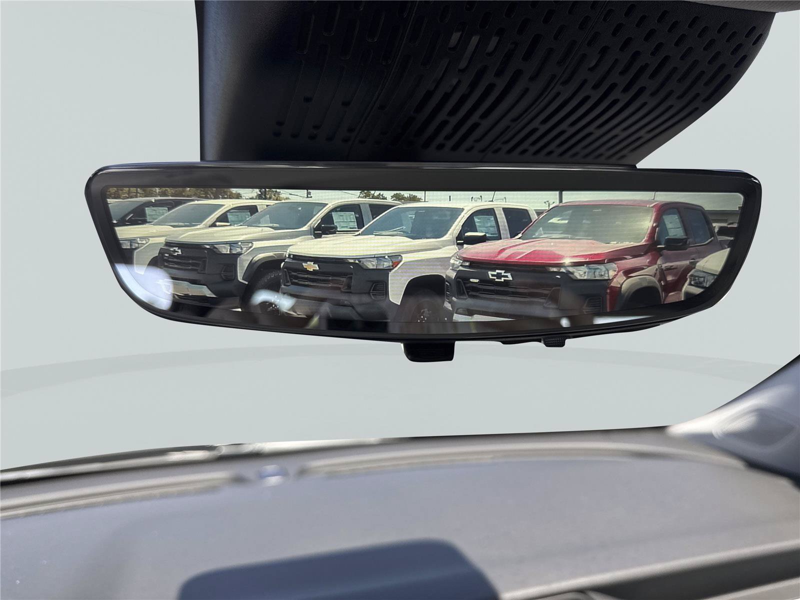 New 2027 Chevrolet Bolt RS w/ Technology Package FWD image 28