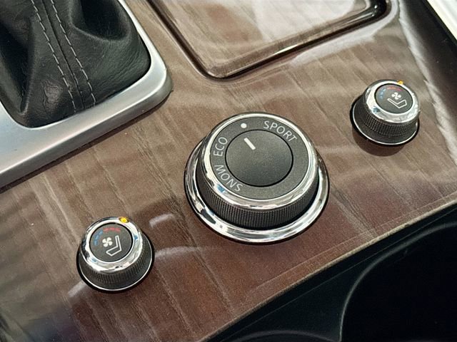 Used 2015 INFINITI Q70 L 3.7 w/ Deluxe Touring Package image 21