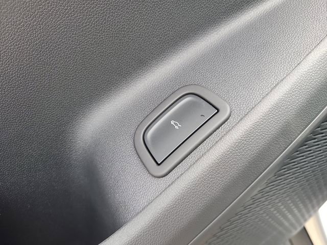 New 2026 Chevrolet Traverse LT image 19