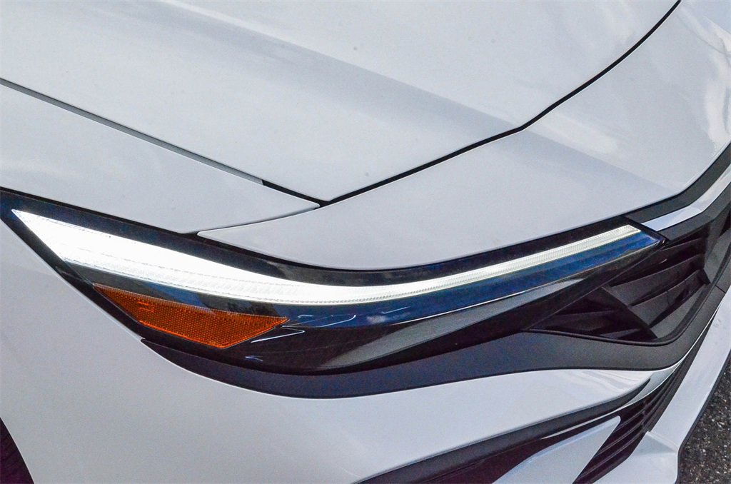 Certified 2024 Hyundai Elantra SEL image 11