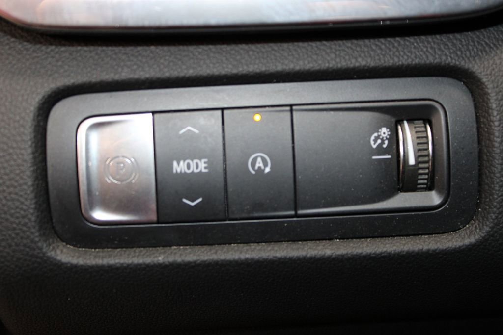 Used 2024 GMC Acadia Elevation image 22