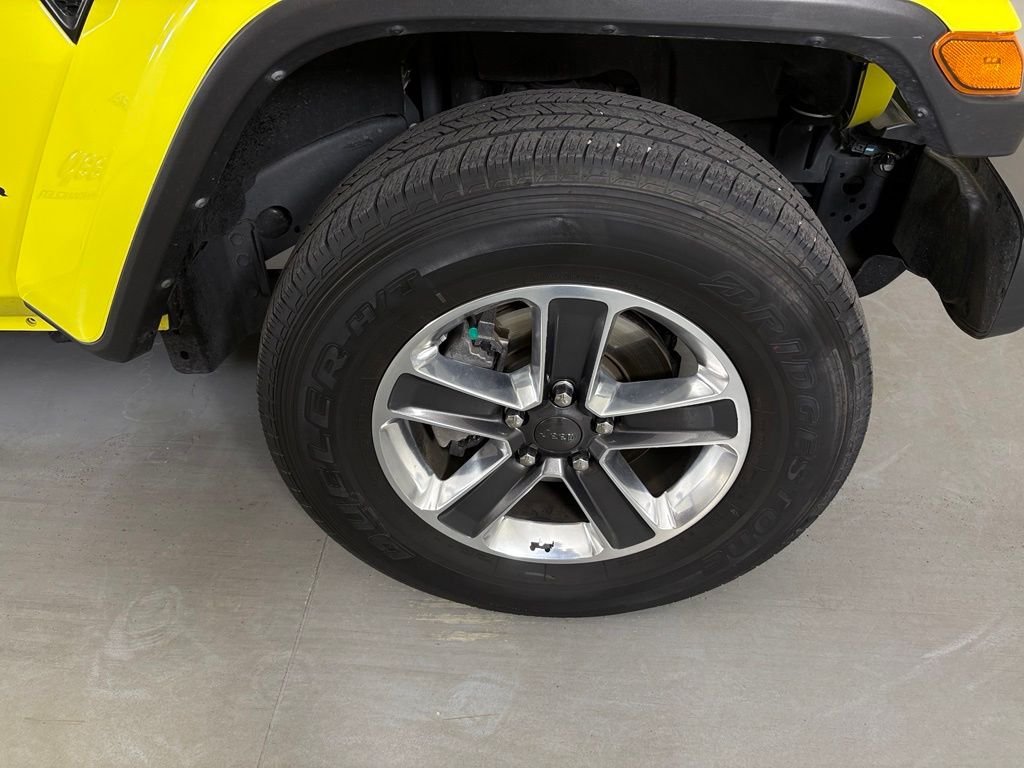 Used 2023 Jeep Wrangler Unlimited Sahara w/ Cold Weather Group AWD/4WD image 10
