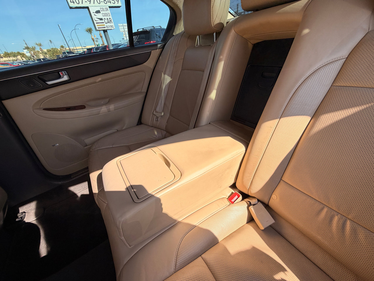 Used 2013 Hyundai Genesis 3.8 w/ Premium Pkg image 11