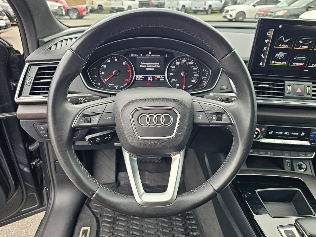 Used 2023 Audi Q5 2.0T Premium w/ Convenience Package AWD/4WD image 12