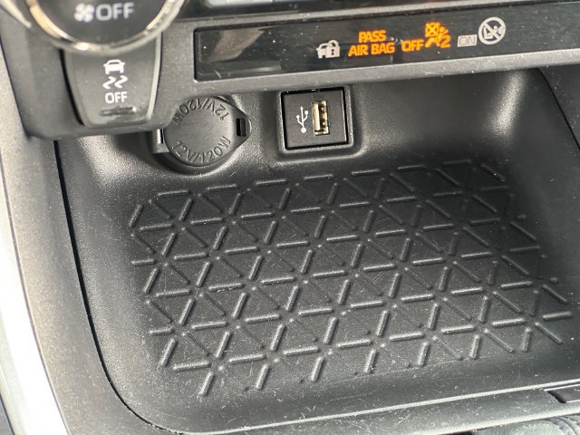 Certified 2025 Toyota RAV4 XLE AWD/4WD image 19