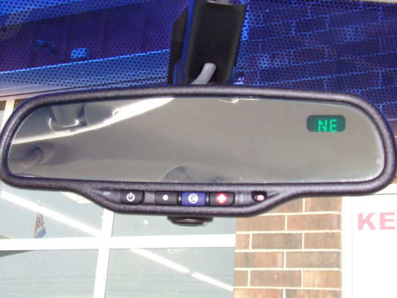 Used 2003 Cadillac De Ville Sedan w/ Comfort & Convenience Package image 40