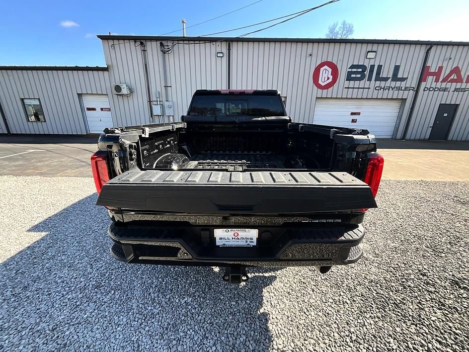 Used 2022 GMC Sierra 2500 Denali w/ Denali Ultimate Package image 8